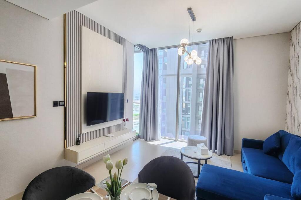 By Latinem Luxury 1br Cvr A703 Near Burj Khalifa شقة *