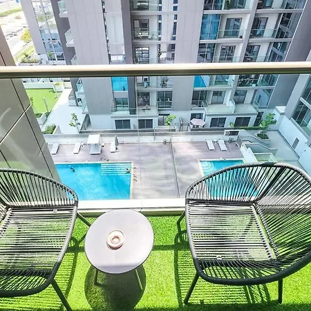 Stay By Latinem Luxury 1Br Holiday Home Cvr A703 Near Burj Khalifa دبي المظهر الخارجي الصورة